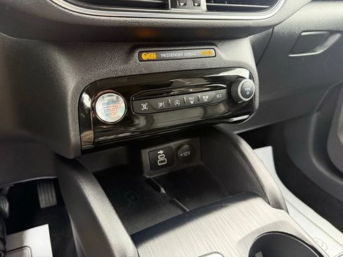 Certified 2024 Ford Escape Platinum AWD/4WD image 23
