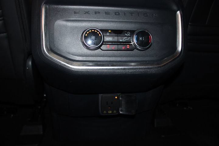 Used 2025 Ford Expedition Tremor AWD/4WD image 26