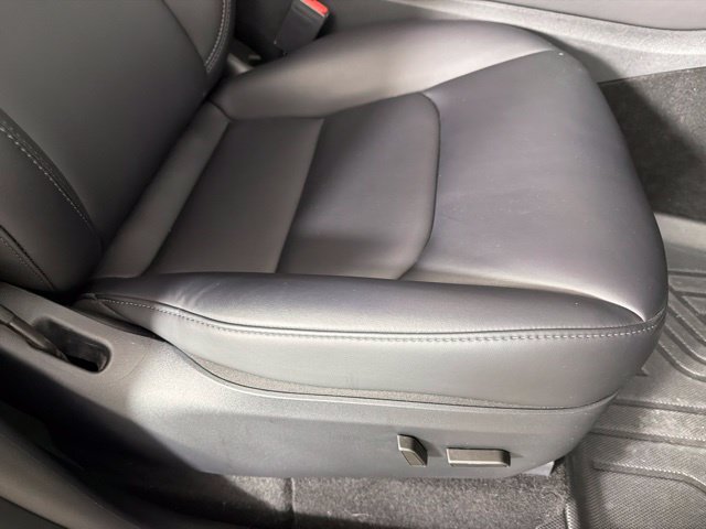 Used 2024 Tesla Model Y Performance AWD/4WD image 32