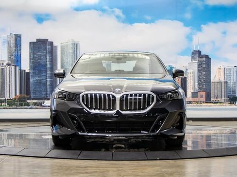 New 2026 BMW 530i xDrive w/ M Sport Package image 3