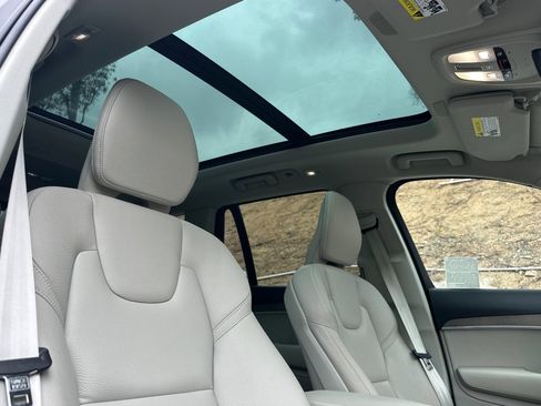 Certified 2023 Volvo XC90 B6 Core w/ Protection Package Premier AWD/4WD image 19