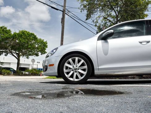 Used 2011 Volkswagen Golf TDI FWD image 6