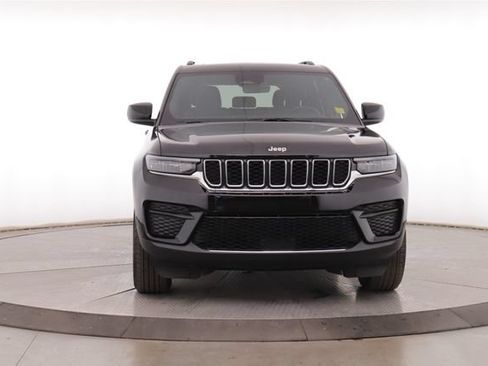 Used 2025 Jeep Grand Cherokee Laredo X AWD/4WD image 12