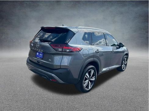 Used 2023 Nissan Rogue SL FWD image 3