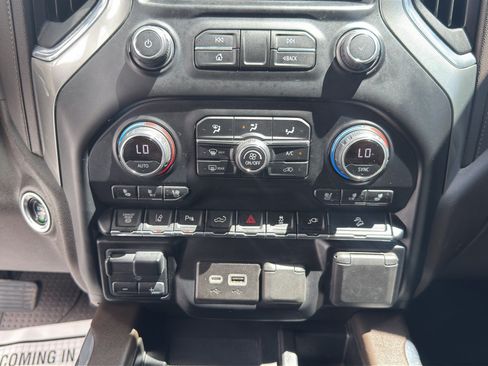 Used 2021 Chevrolet Silverado 2500 LTZ w/ LTZ Convenience Package AWD/4WD image 26