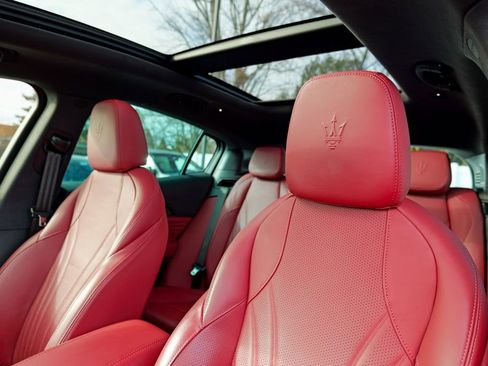 Used 2023 Maserati Grecale Modena image 24