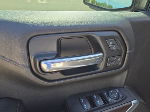 Used 2019 GMC Sierra 1500 SLT w/ SLT Premium Plus Package RWD image 18