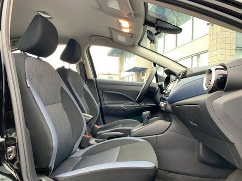 Used 2025 Nissan Versa SV w/ Trunk Package image 34