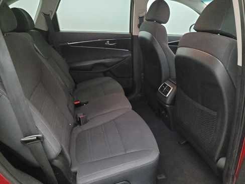 Used 2018 Kia Sorento LX AWD/4WD image 19