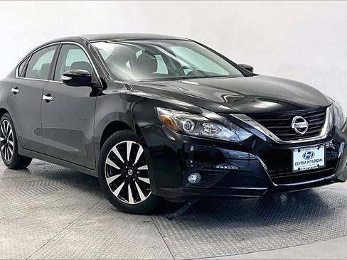 Used 2018 Nissan Altima 2.5 SL w/ 2.5 SL Technology Package image 11