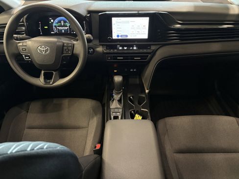 Certified 2025 Toyota Camry LE image 9
