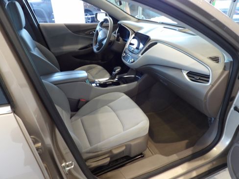 Used 2022 Chevrolet Malibu LT FWD image 20