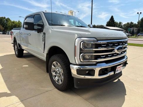 Certified 2025 Ford F350 Lariat w/ Lariat Ultimate Package AWD/4WD image 8