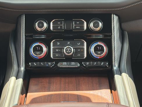 Used 2023 GMC Yukon XL Denali Ultimate AWD/4WD image 20