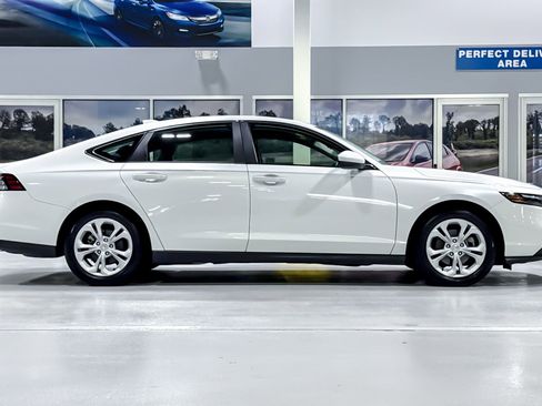 Used 2025 Honda Accord LX image 7