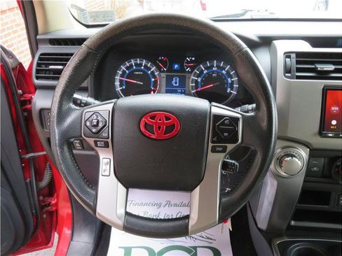 Used 2015 Toyota 4Runner SR5 image 26