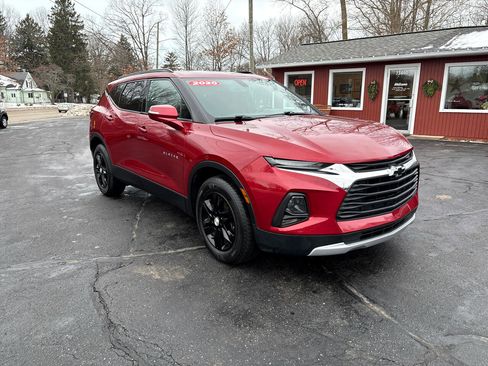 Used 2020 Chevrolet Blazer LT image 2