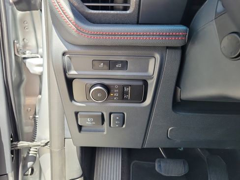 Used 2023 Ford Expedition Max Limited image 10