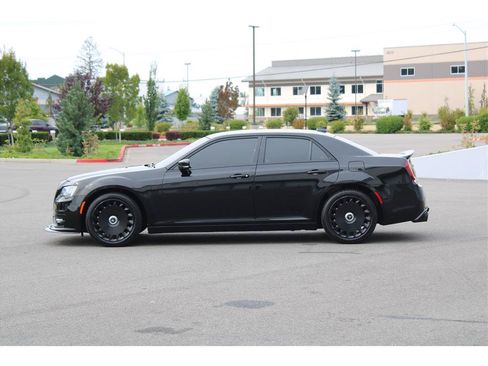 Used 2021 Chrysler 300 S RWD image 2