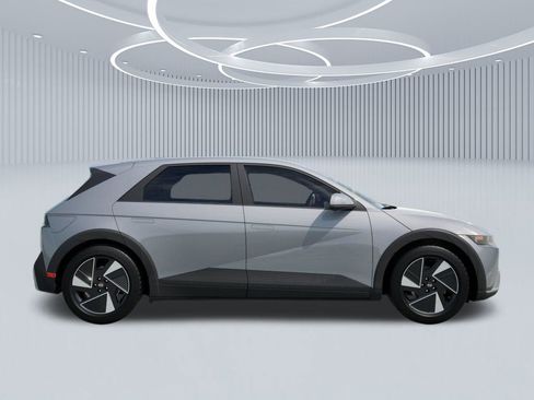 New 2026 Hyundai Ioniq 5 SEL image 7