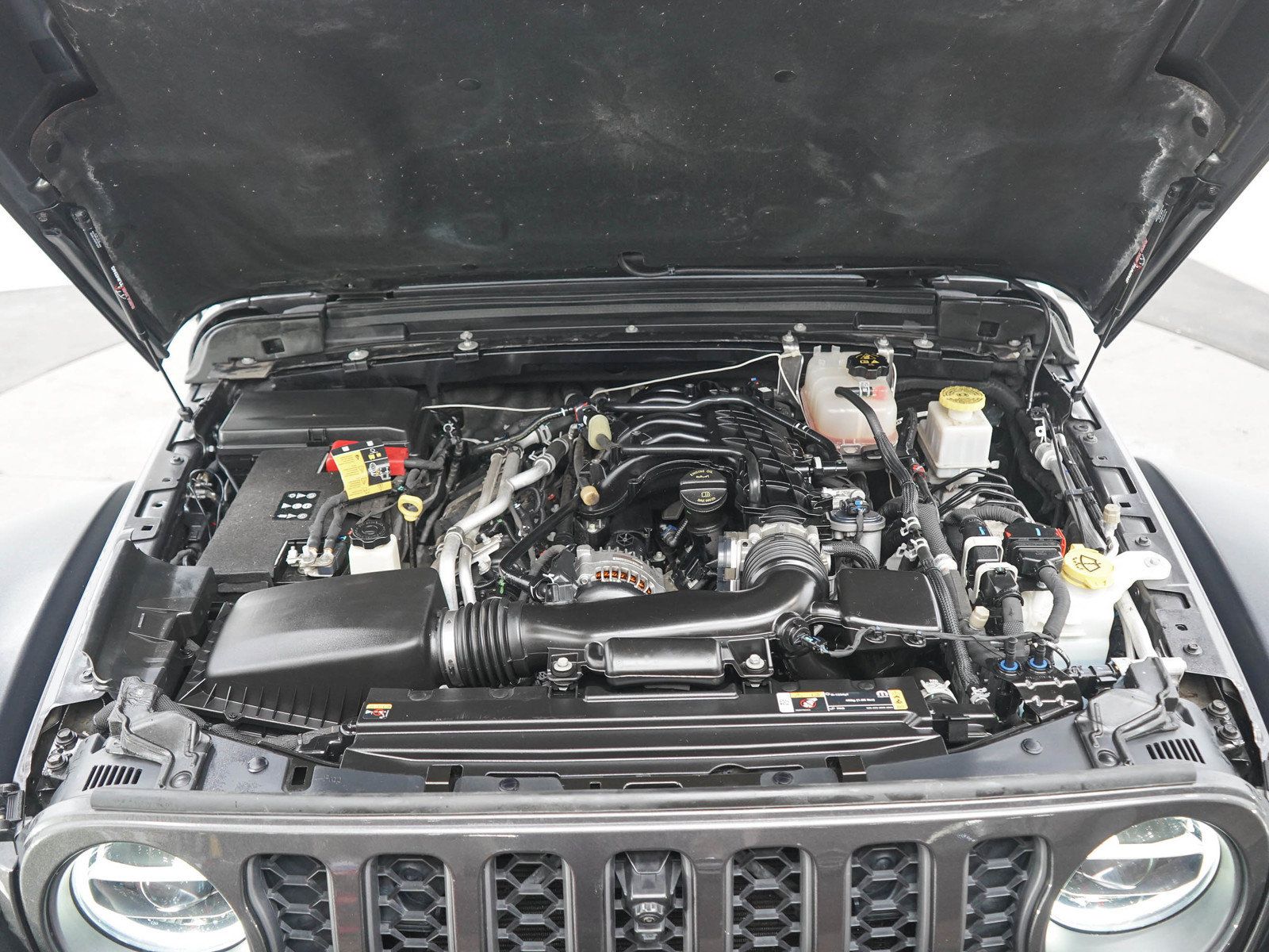 Used 2022 Jeep Gladiator Rubicon w/ LED Lighting Group AWD/4WD image 29