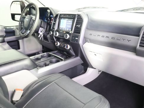 Used 2019 Ford F250 XLT w/ XLT Premium Package AWD/4WD image 46