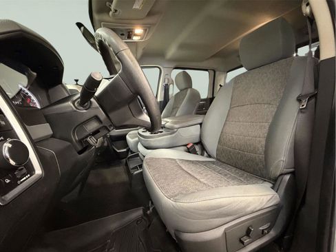 Used 2017 RAM 2500 SLT image 23