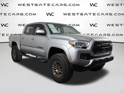 Used 2022 Toyota Tacoma TRD Sport image 41