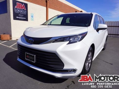 Used 2023 Toyota Sienna XLE image 15