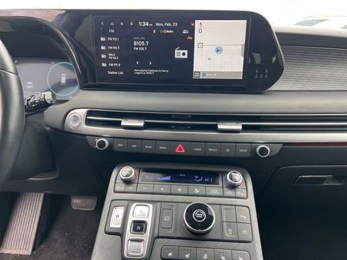 Used 2024 Hyundai Palisade Limited image 16