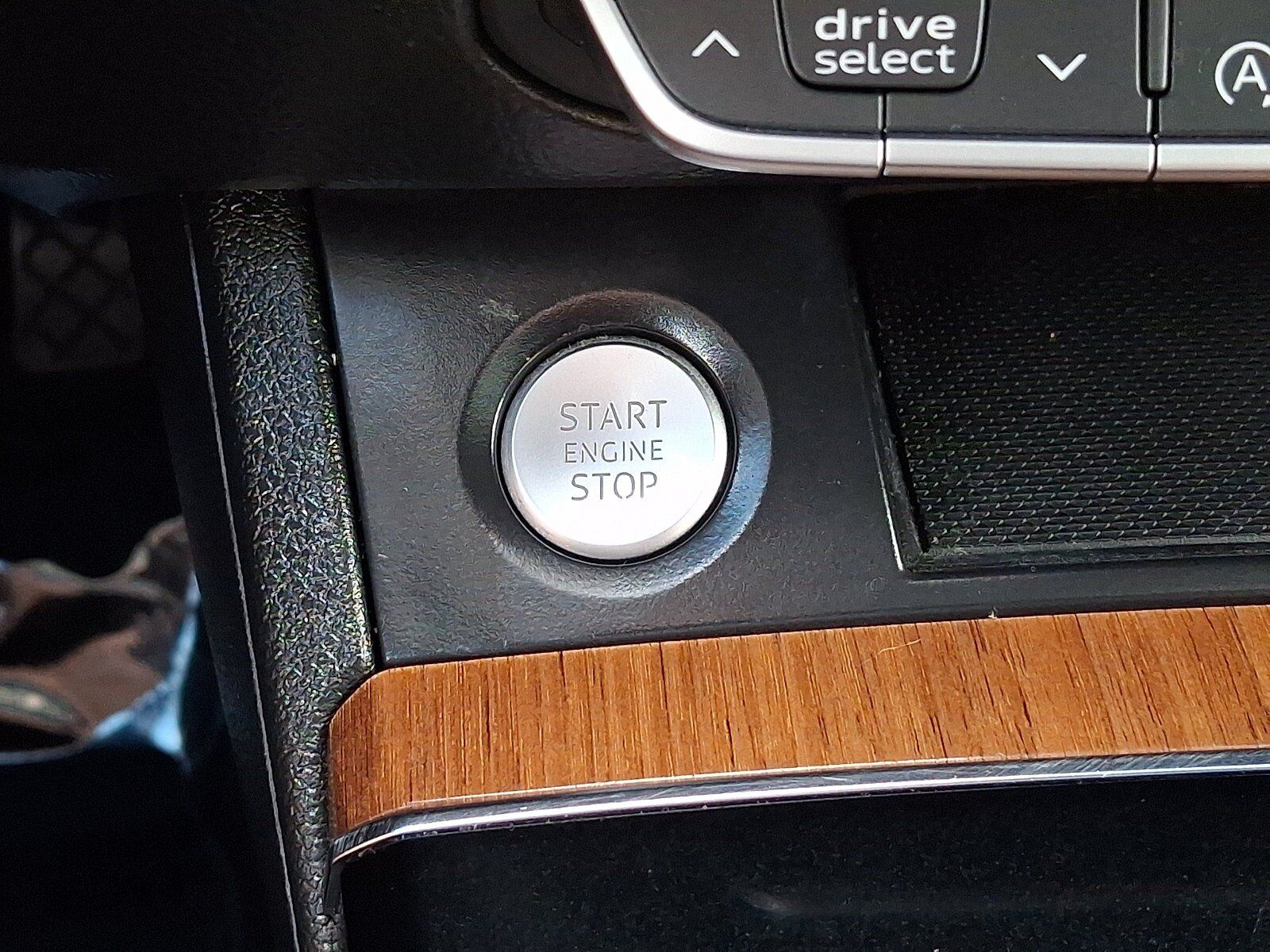 Used 2021 Audi Q5 2.0T Premium AWD/4WD image 24