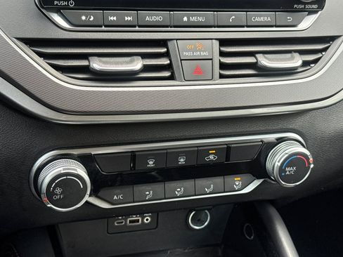 Used 2024 Nissan Altima 2.5 SR image 23