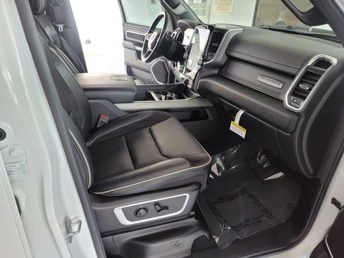 Used 2023 RAM 1500 Laramie AWD/4WD image 14