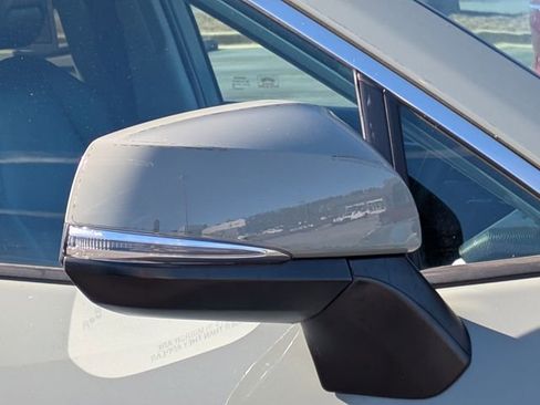 Used 2021 Toyota RAV4 XLE Premium image 11