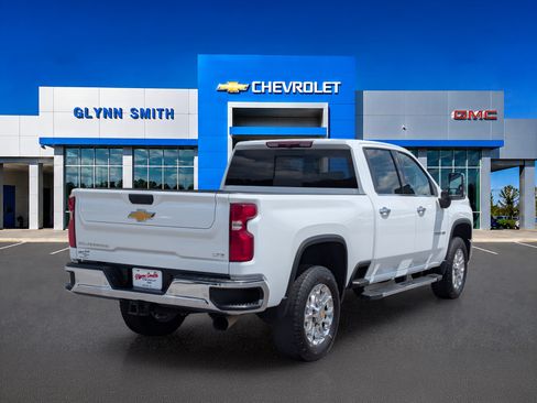 Used 2024 Chevrolet Silverado 3500 LTZ w/ LTZ Convenience Package AWD/4WD image 8