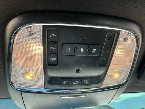 Used 2020 Jeep Grand Cherokee Limited RWD image 11