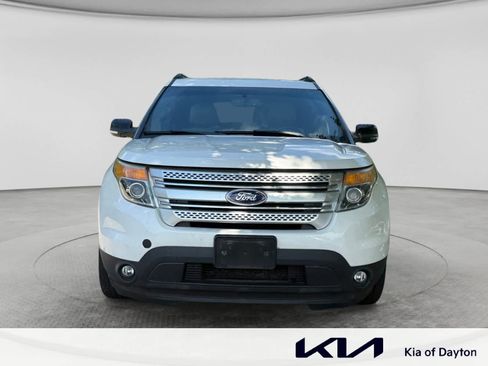 Used 2013 Ford Explorer XLT FWD image 2