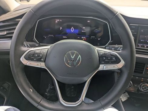 Used 2024 Volkswagen Jetta SE w/ Panoramic Sunroof Package image 20