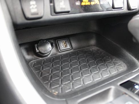 Used 2023 Toyota RAV4 XLE Premium image 22