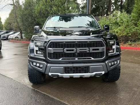 Used 2018 Ford F150 Raptor w/ Equipment Group 802A Luxury image 2