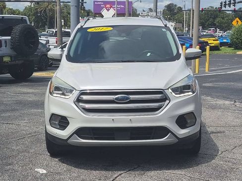 Used 2017 Ford Escape Titanium w/ Equipment Group 301A FWD image 2