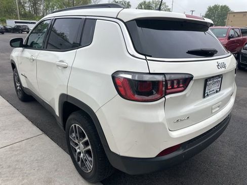 Used 2019 Jeep Compass Latitude w/ Popular Equipment Group AWD/4WD image 7