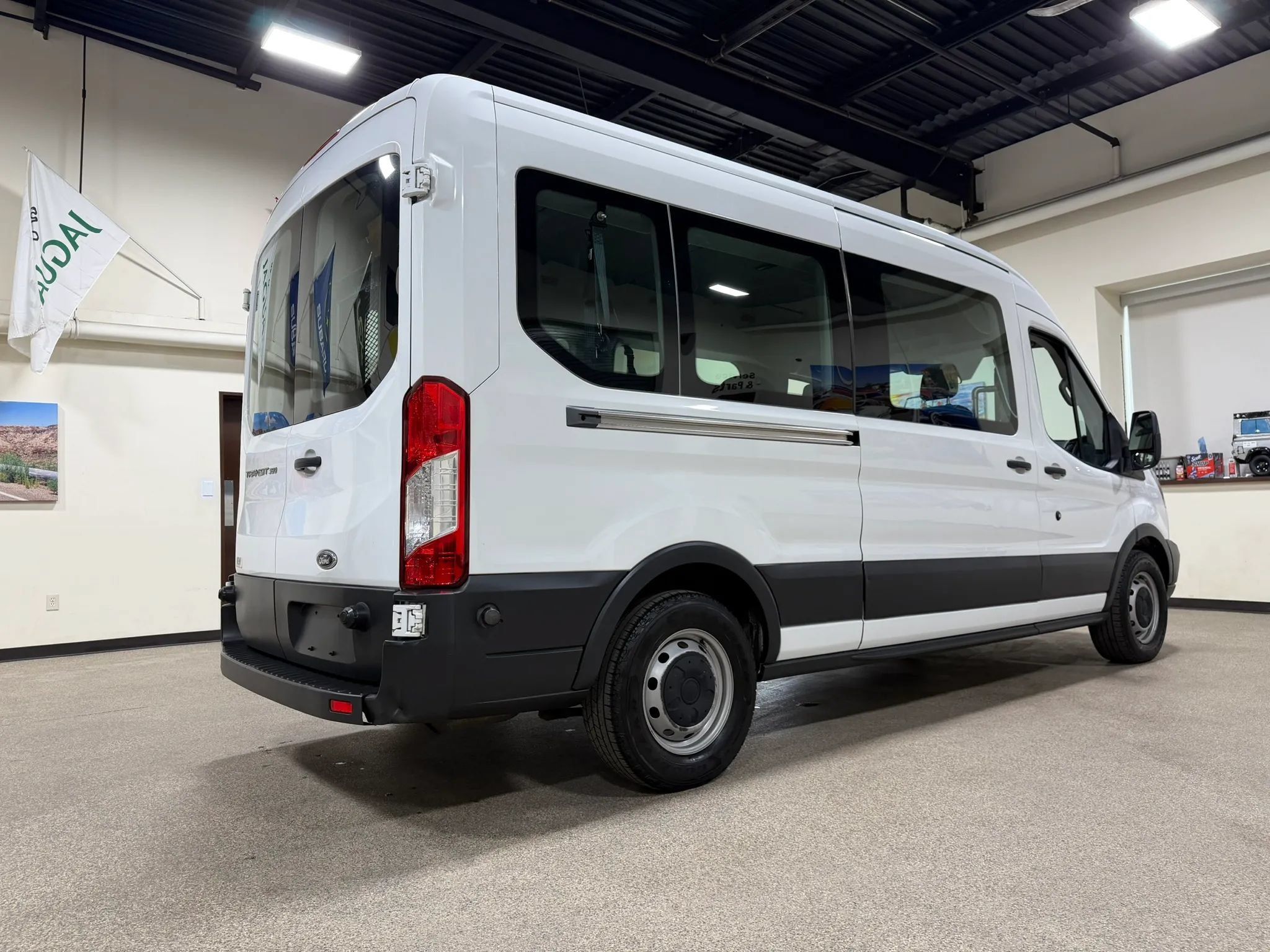 Used 2015 Ford Transit 350 XL RWD image 6