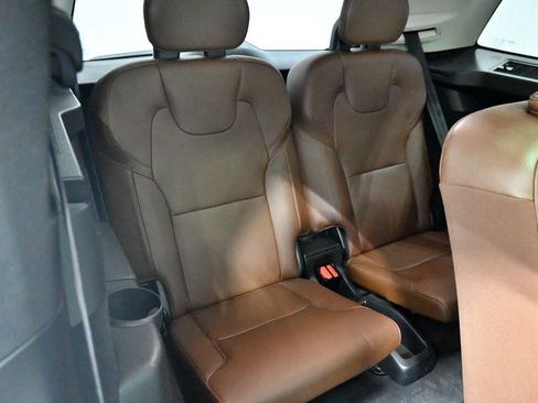 Used 2019 Volvo XC90 T6 Momentum w/ Advanced Package AWD/4WD image 31