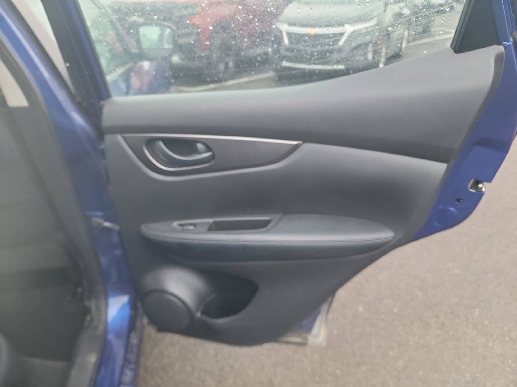 Used 2021 Nissan Rogue Sport S AWD/4WD image 25