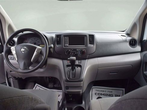Used 2020 Nissan NV200 SV image 10