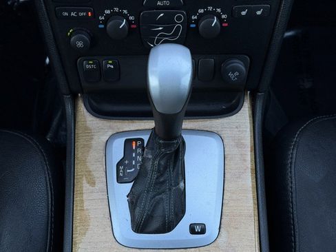 Used 2004 Volvo XC90 2.5T image 23