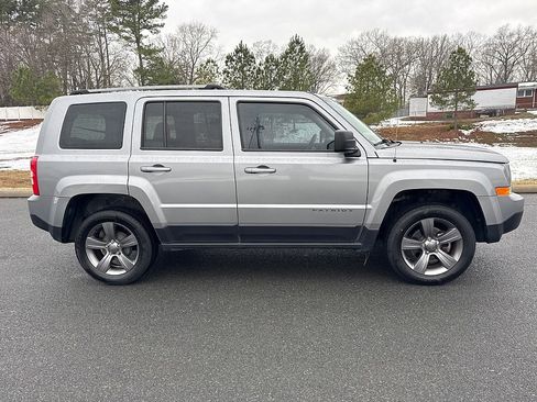 Used 2016 Jeep Patriot Sport w/ Power Value Group image 2