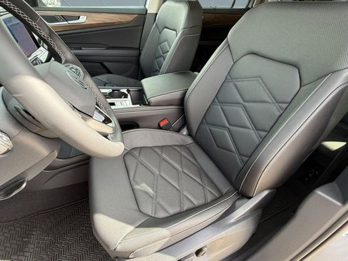 New 2026 Volkswagen Atlas SE image 5