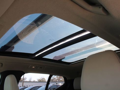 Used 2023 Volvo XC40 B5 Plus w/ Protection Package Premier image 54